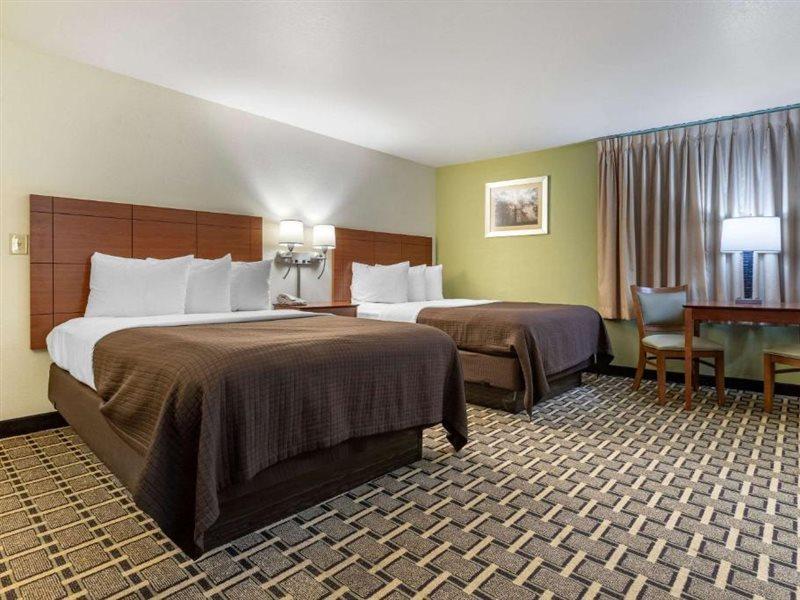 Econo Lodge Cherokee Near River Park Екстер'єр фото