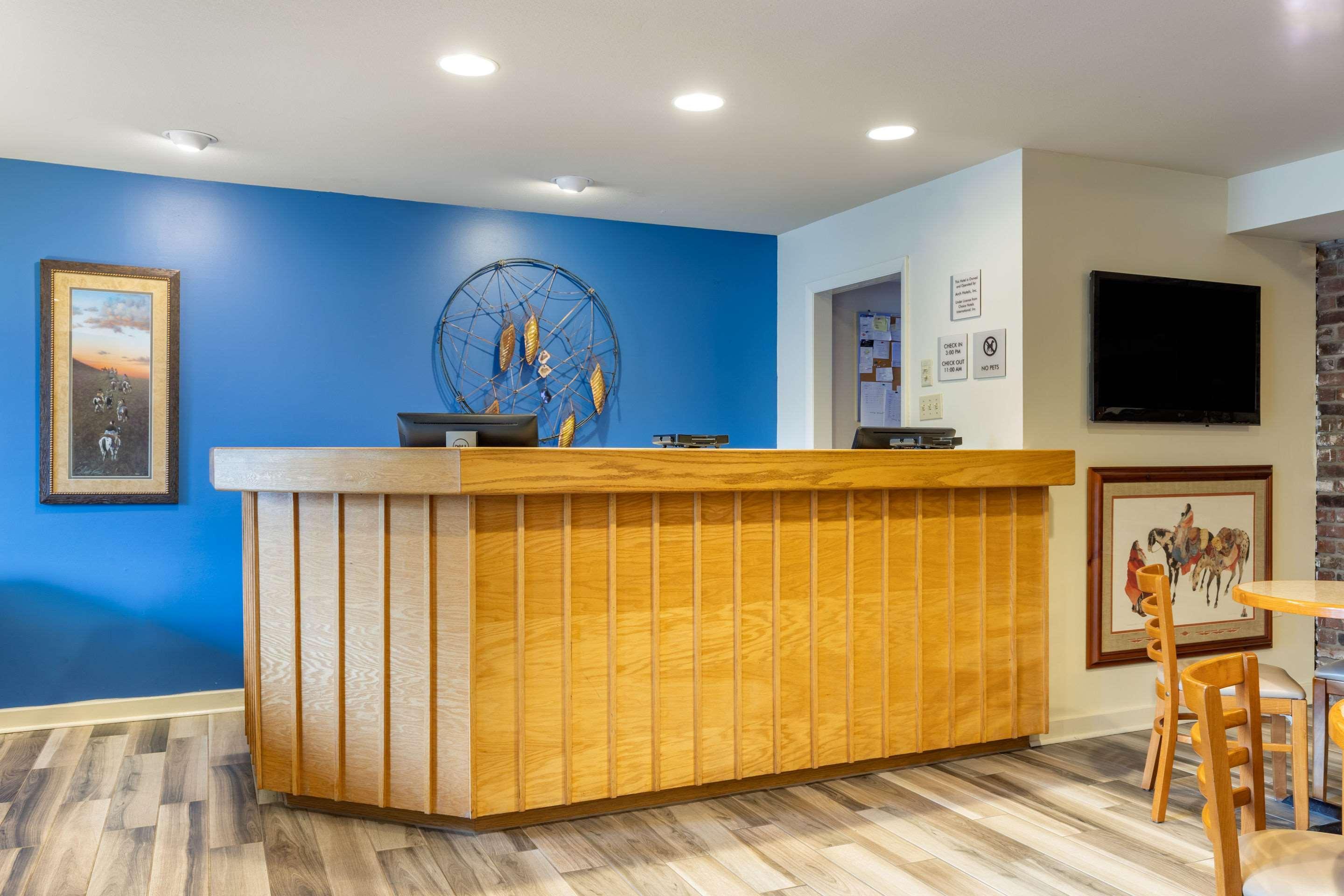Econo Lodge Cherokee Near River Park Екстер'єр фото