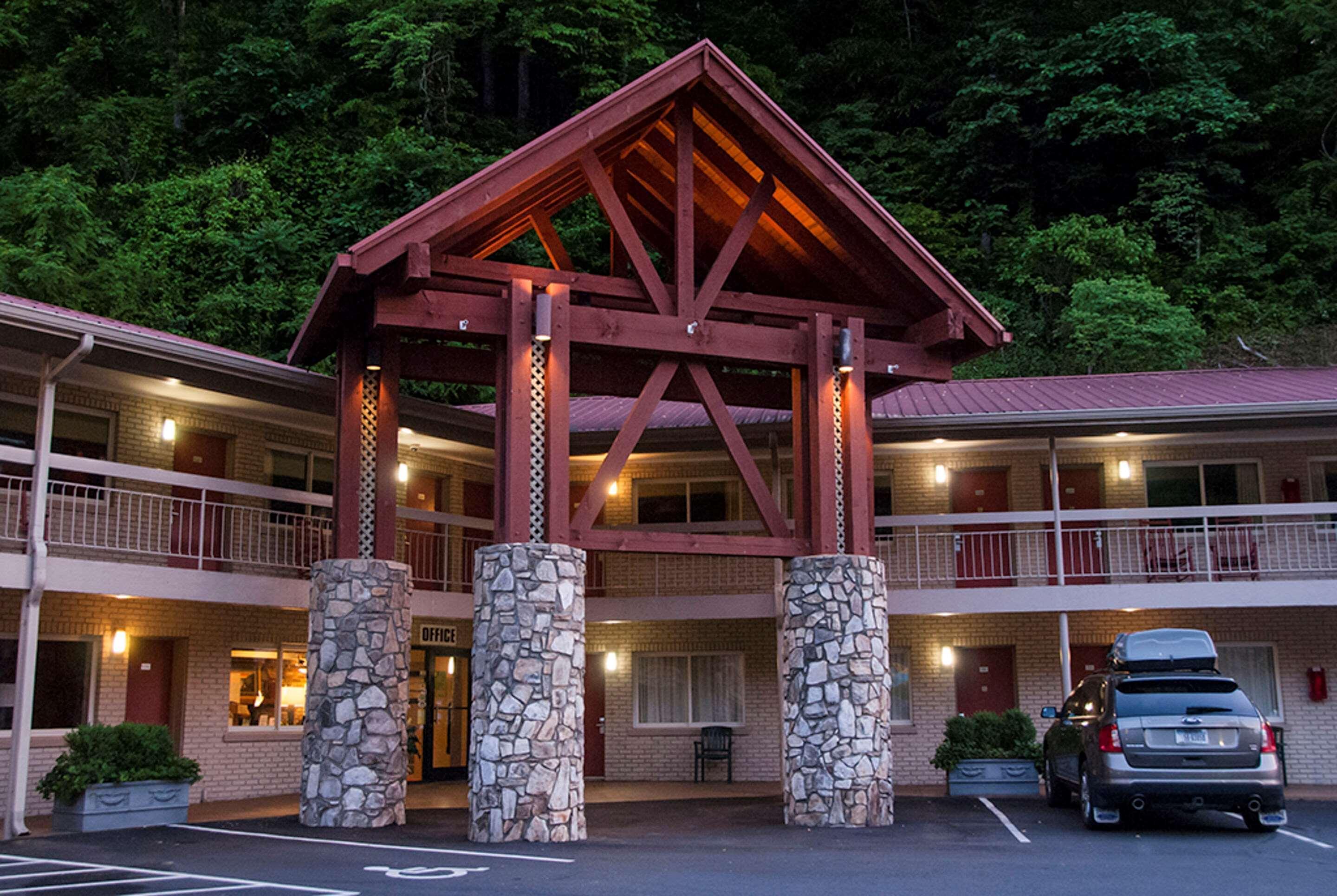 Econo Lodge Cherokee Near River Park Екстер'єр фото