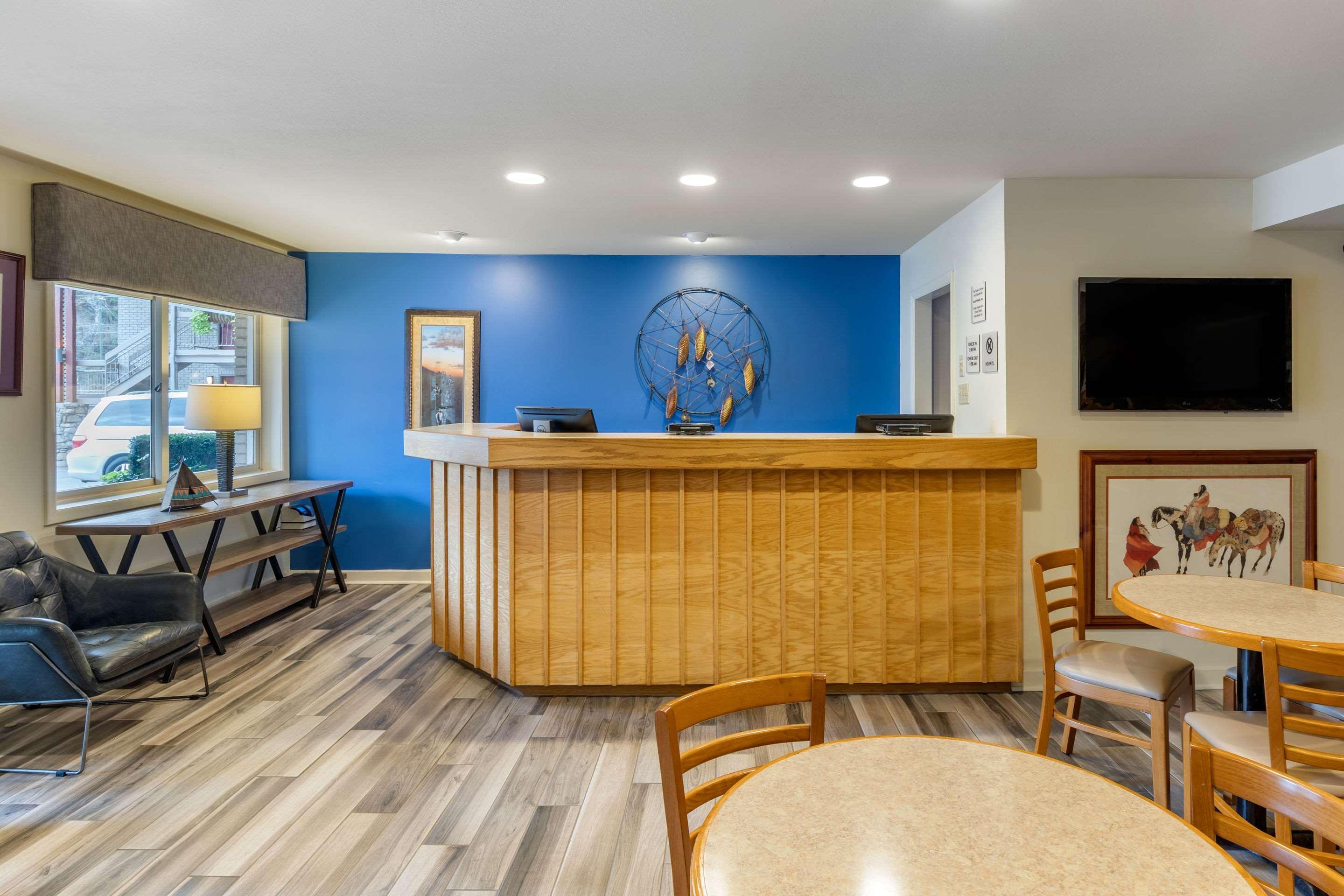 Econo Lodge Cherokee Near River Park Екстер'єр фото