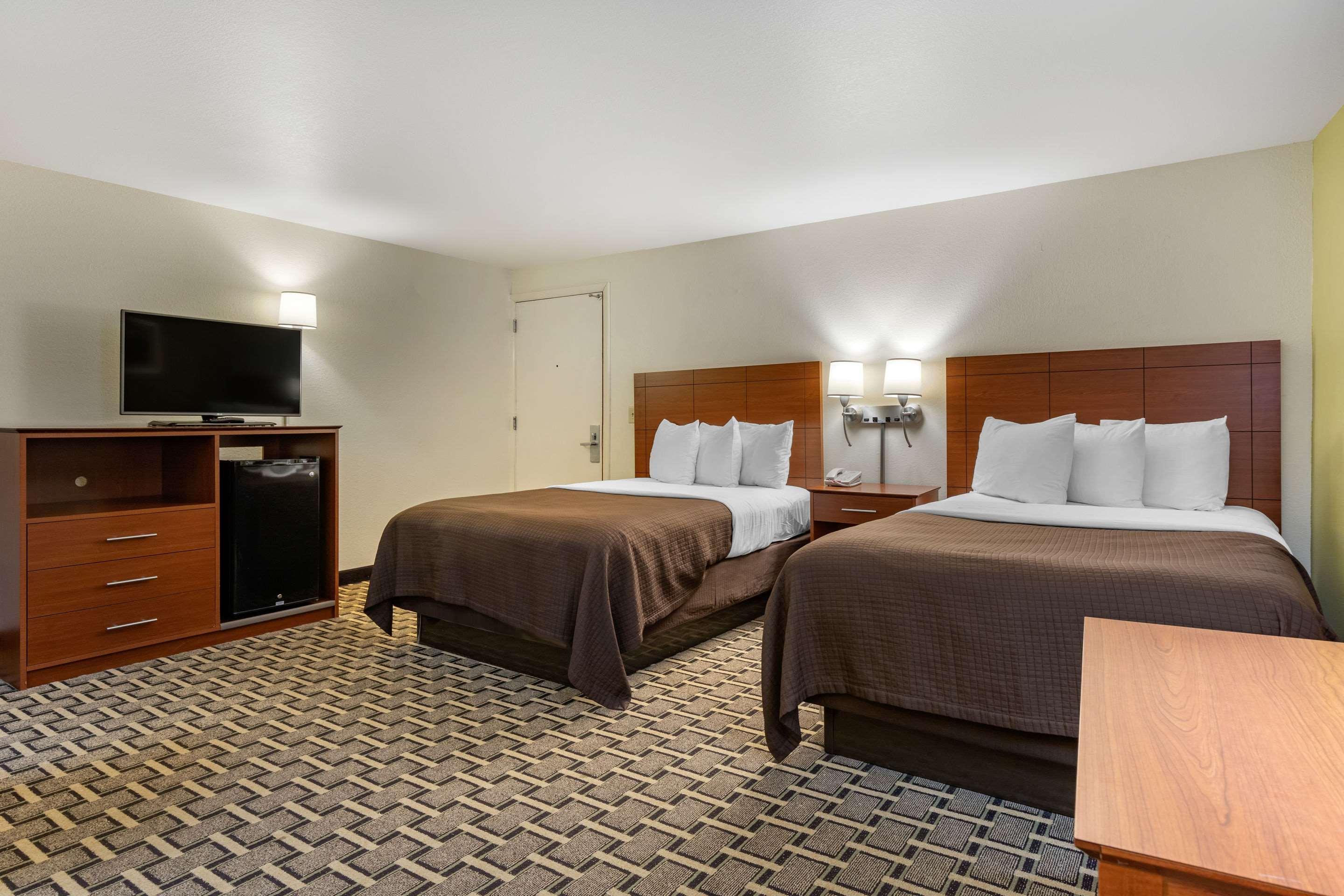 Econo Lodge Cherokee Near River Park Екстер'єр фото