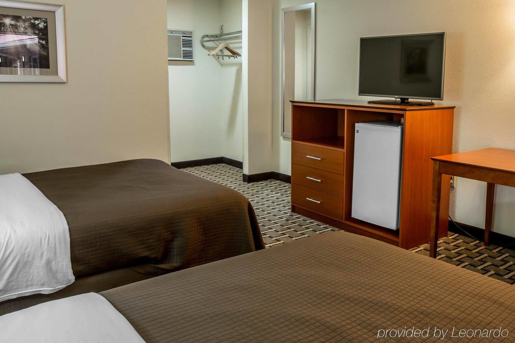 Econo Lodge Cherokee Near River Park Екстер'єр фото