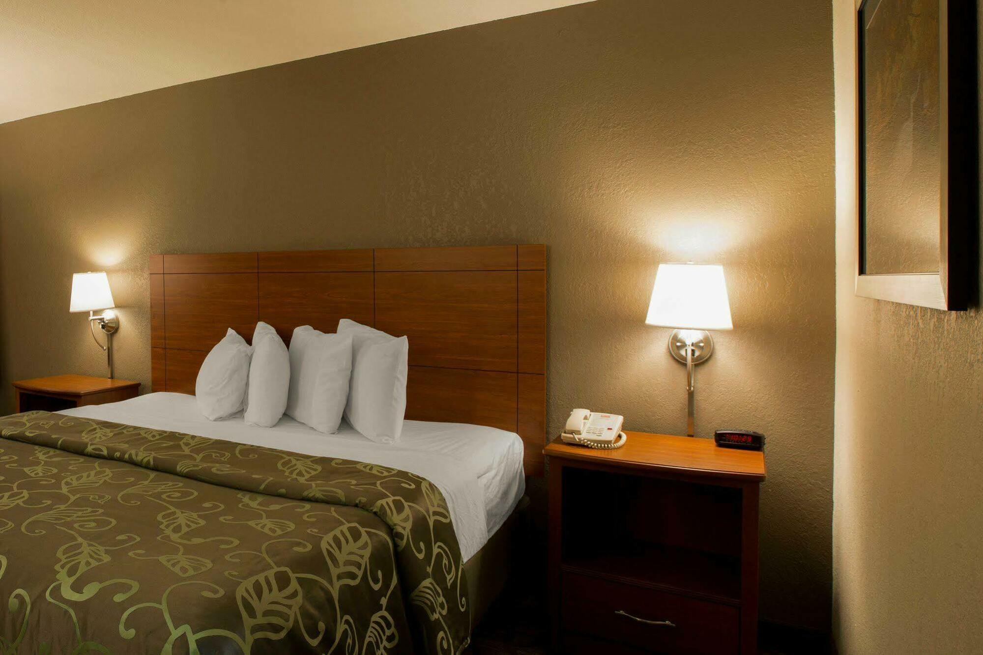 Econo Lodge Cherokee Near River Park Екстер'єр фото